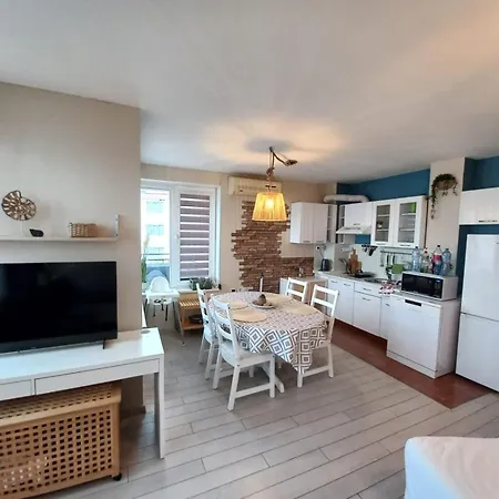 Sea View Apartment - 2 Min To Beach - Large Balcony - Pool - Riviera Fort * Ravda